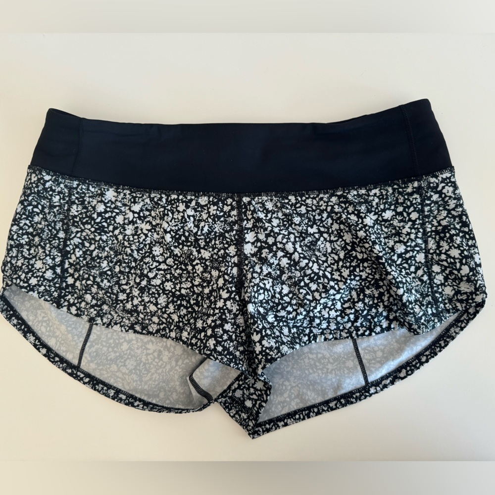 Lululemon Speed Up Shorts, Size 6, Black and Floral